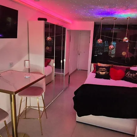 Golden Apartment