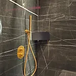아파트 Golden